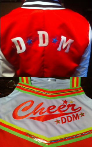 チア衣装にアルファベットワッペン１